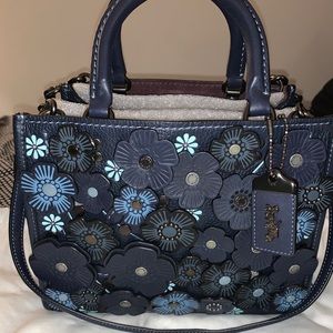 Coach Rogue 25 Tea Rose